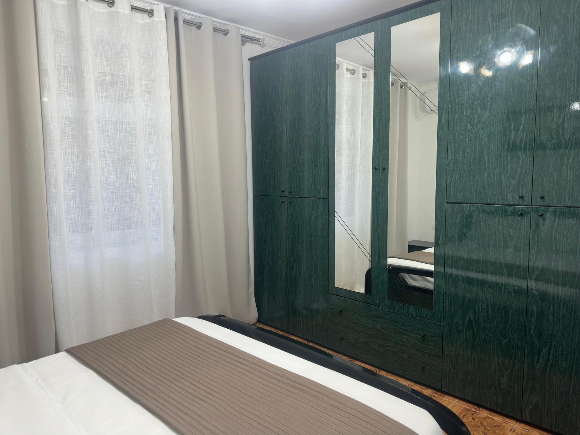 Twinstay - Aura * Berat